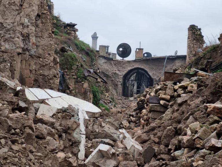 Apel o pomoc dla ofiar trzęsienia ziemi w Turcji i Syrii